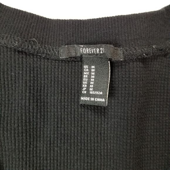 FOREVER 21 Deep V Pullover black waffle - Picture 4 of 5